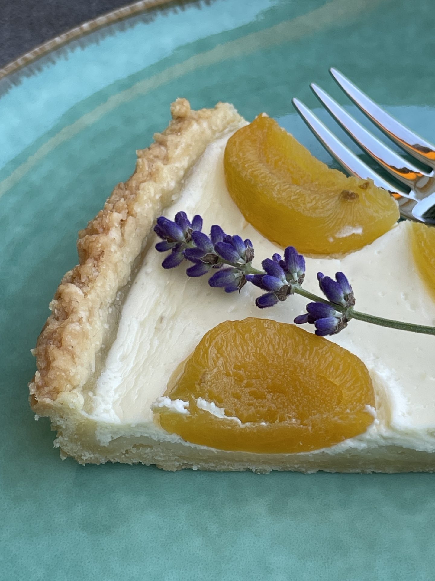 Aprikosen-Tarte mit Lavendel