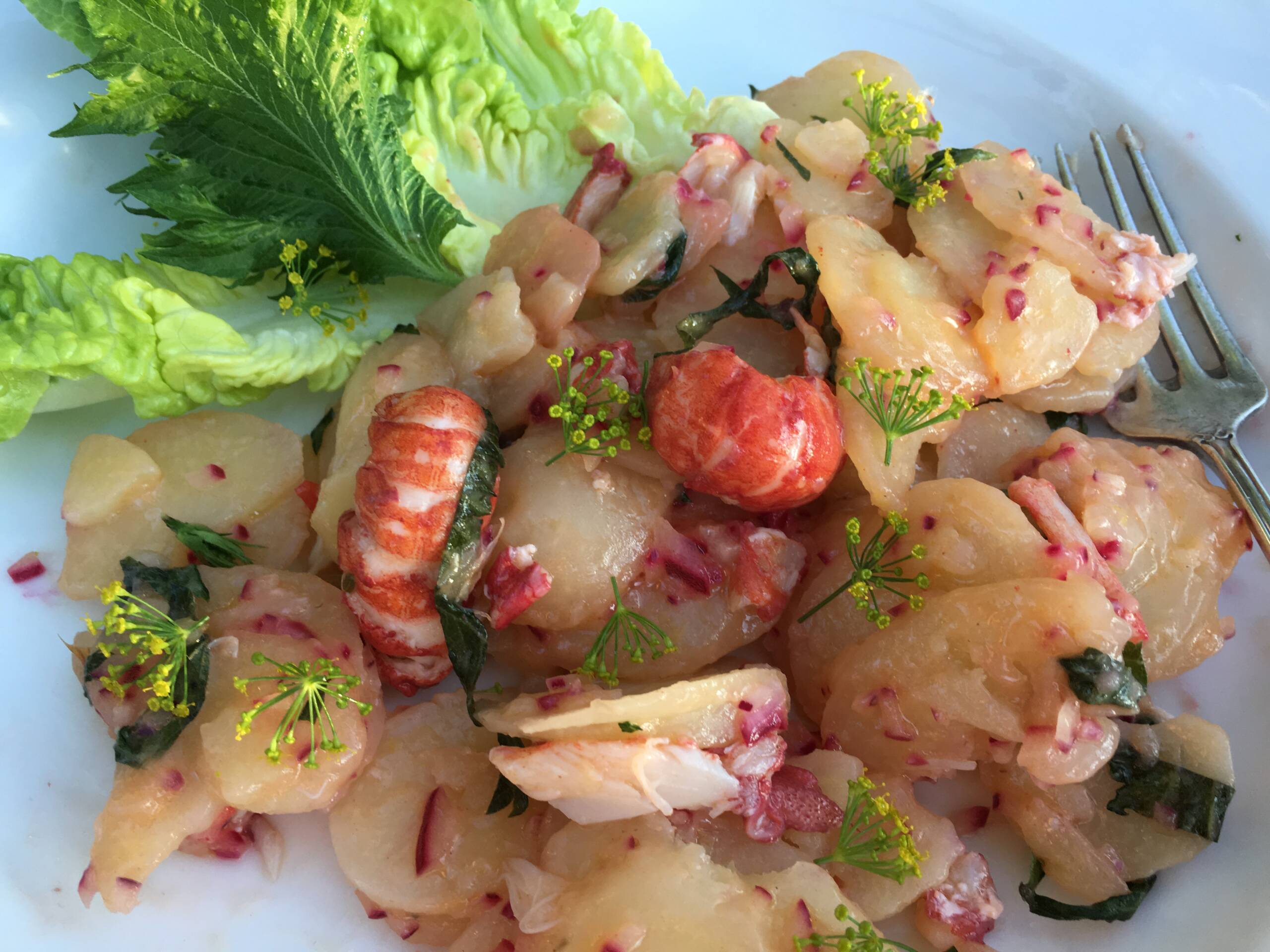 Kartoffelsalat mit Flusskrebsen
