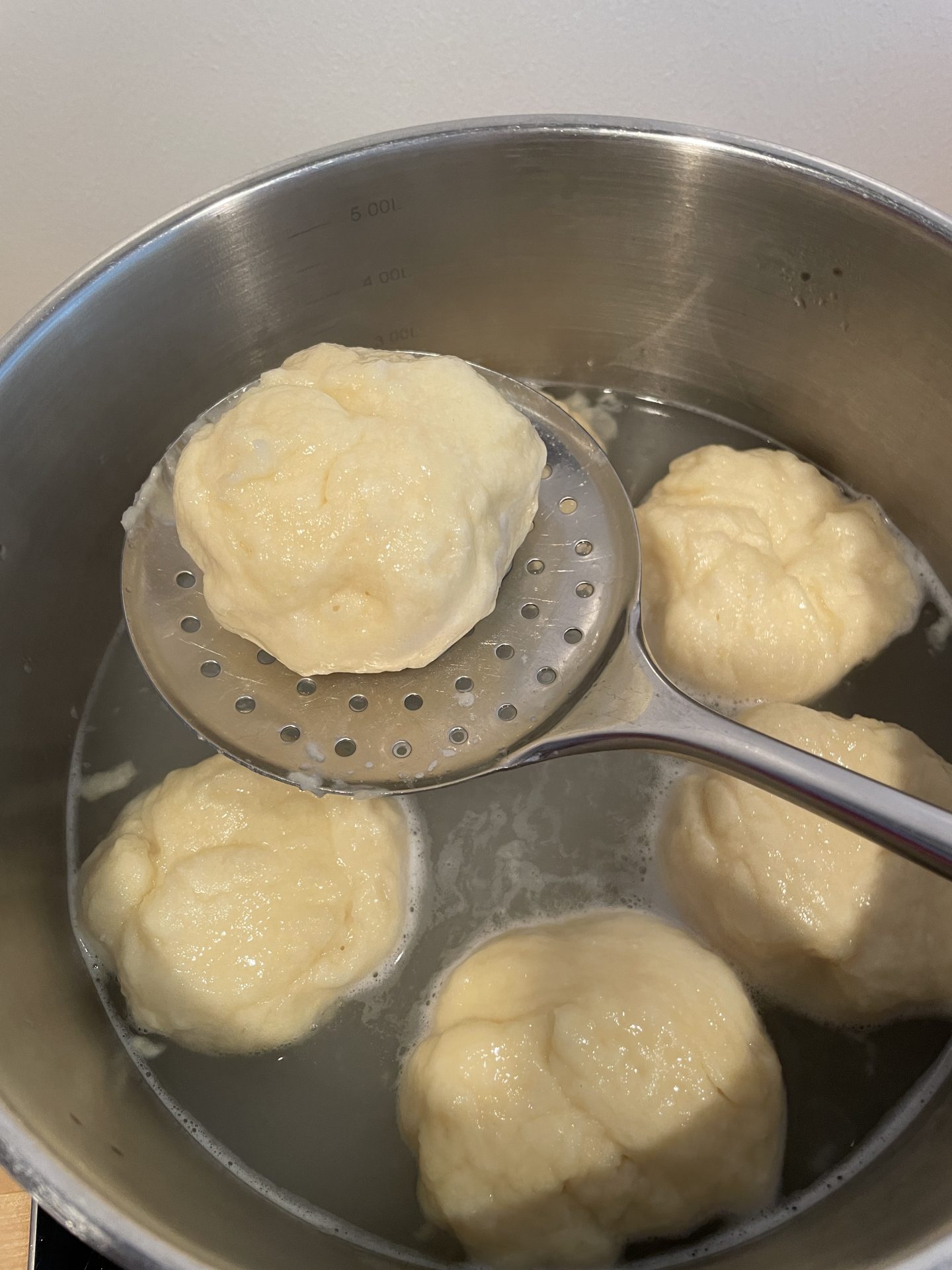 Laugenbrötchen – Schritt 4
