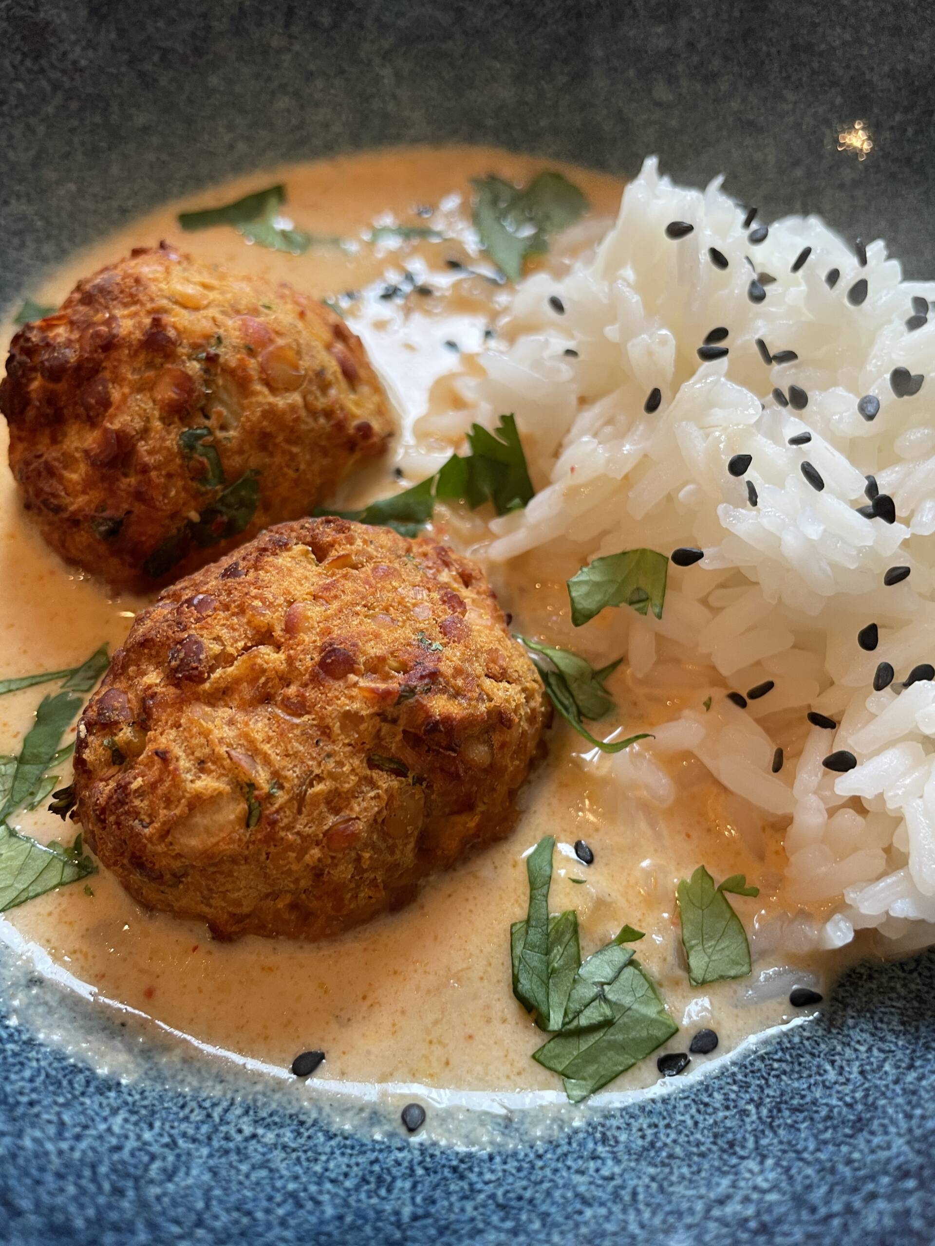 Linsen-Bällchen in Kokos-Curry-Sauce – Schritt 9