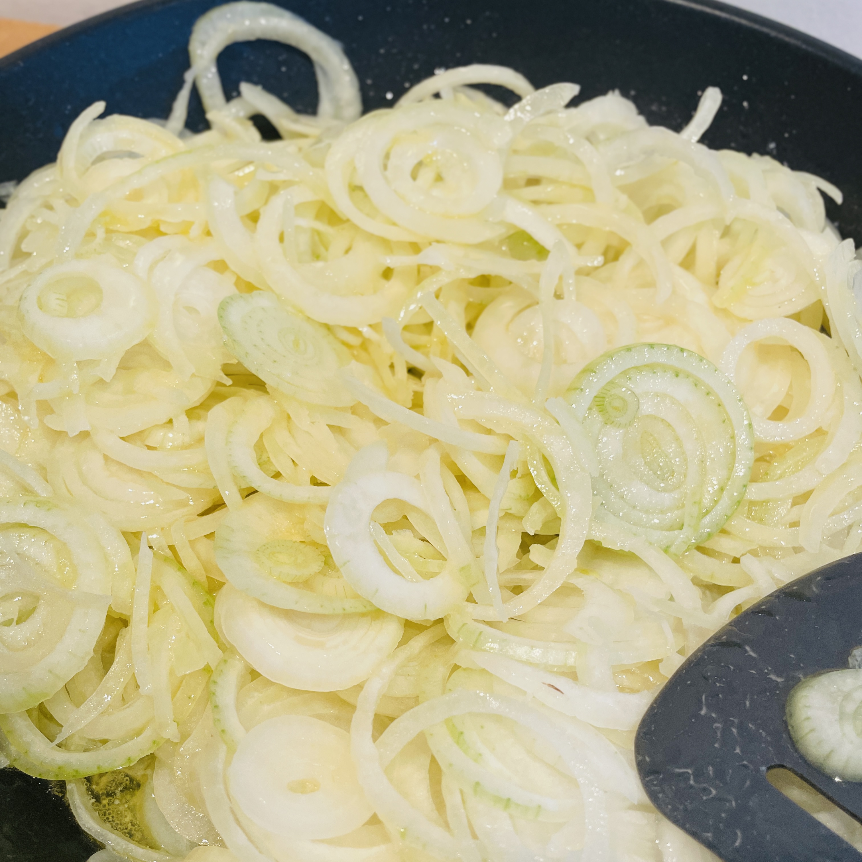 Lyoner Zwiebelsuppe nach Paul Bocuse – Schritt 1