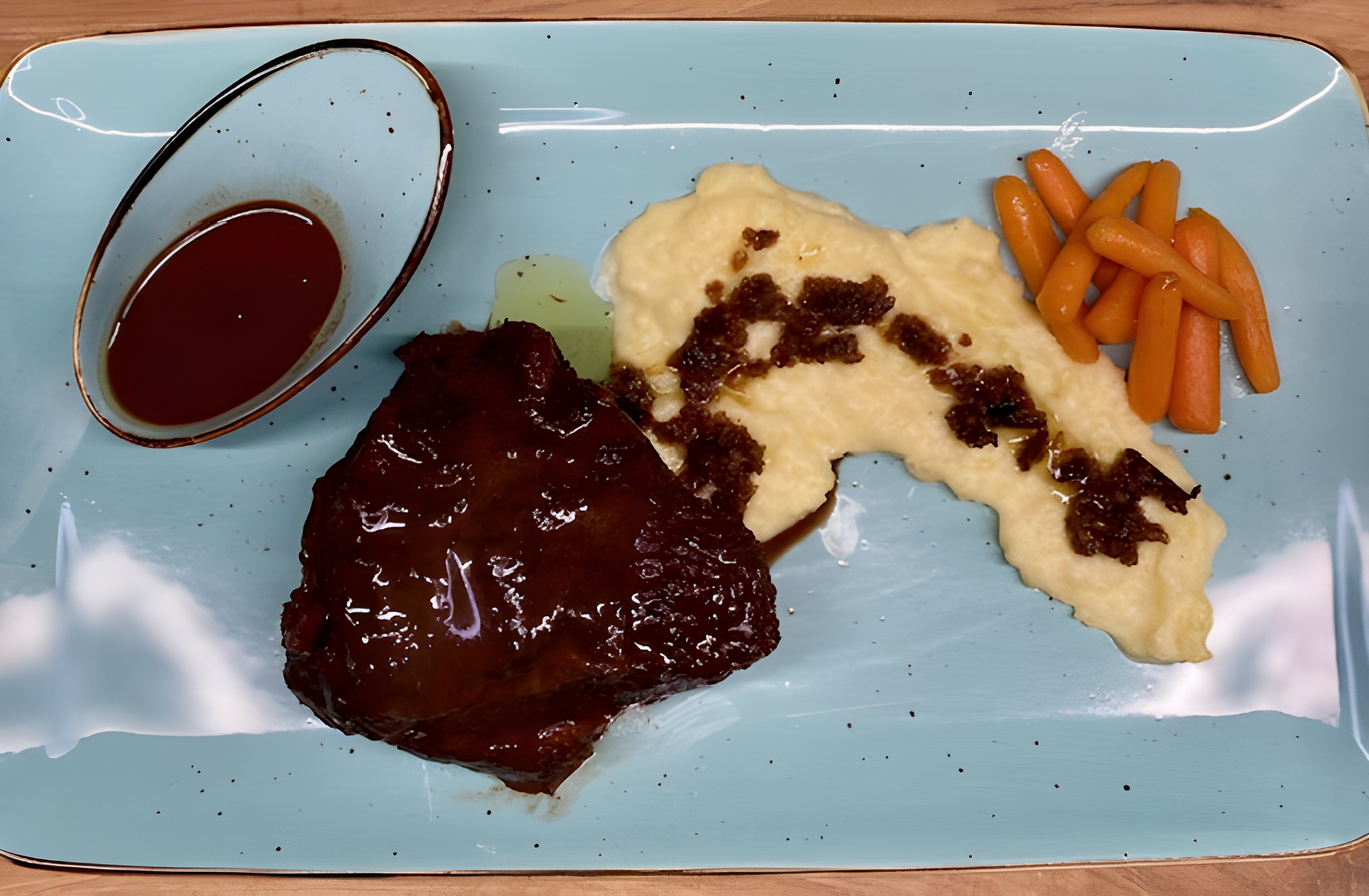 Ochsenbäckchen in Portwein-Schokoladensauce