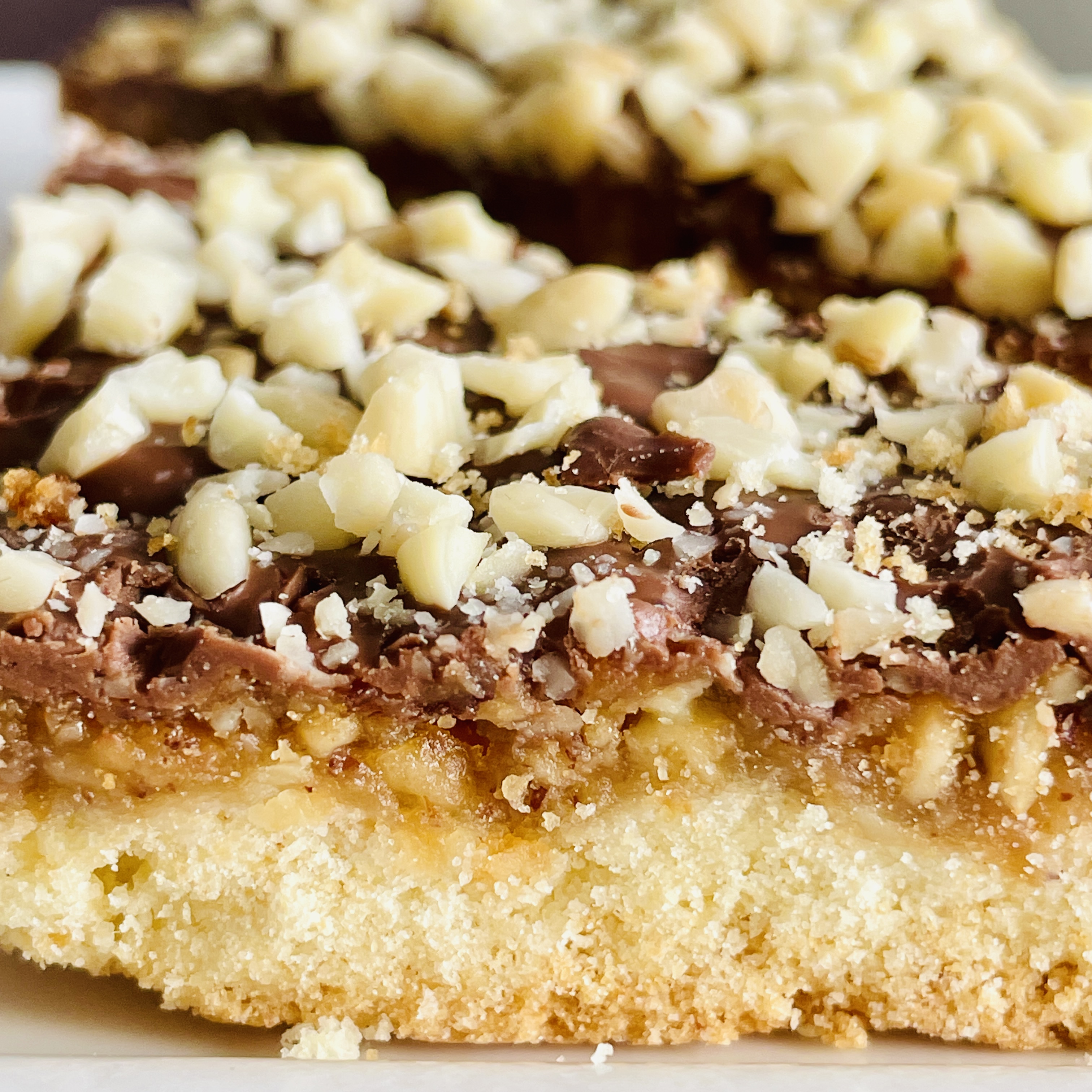 Orangen-Nussecken mit Salted Caramel