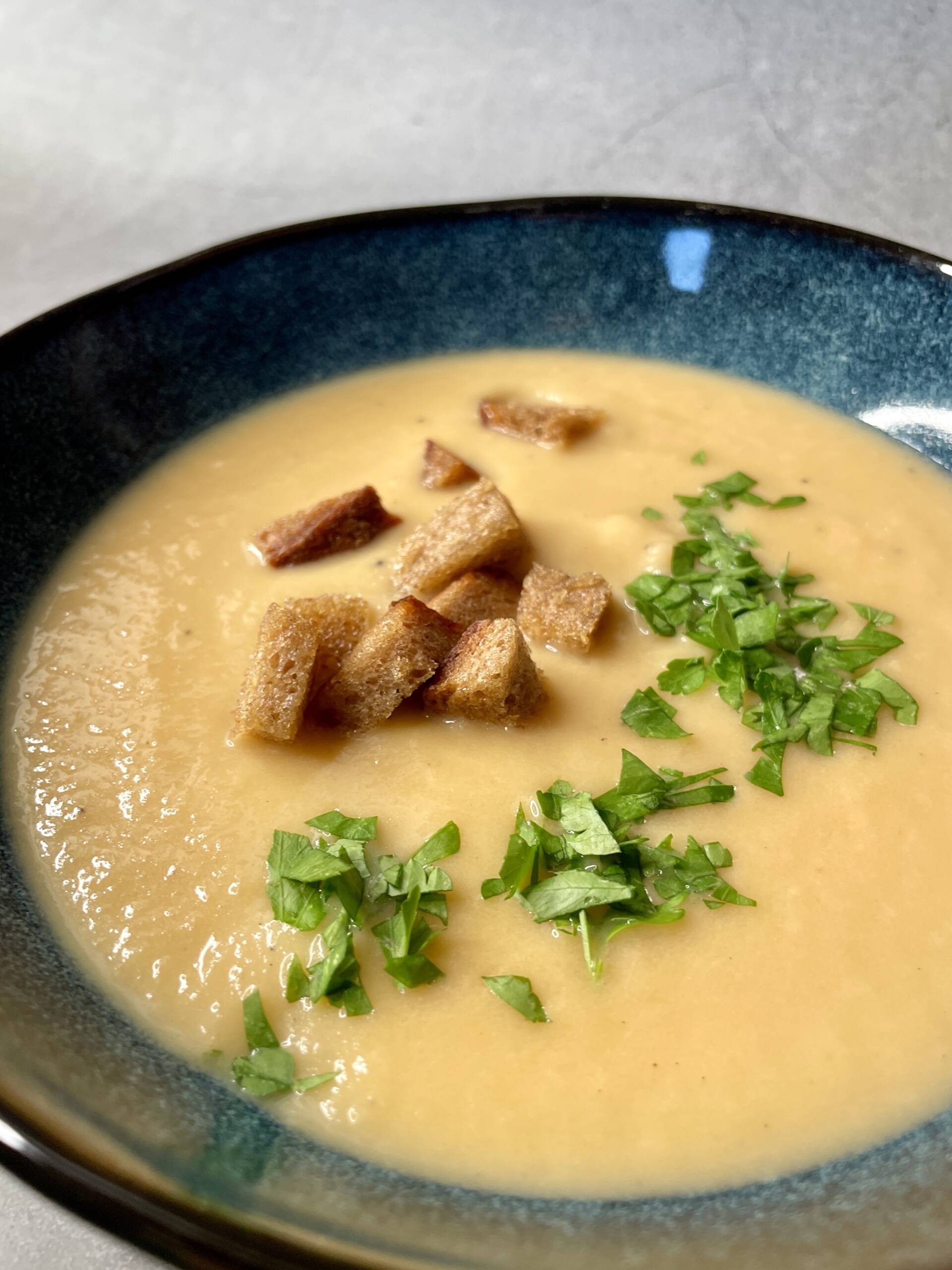 Petersilienwurzelsuppe – Schritt 5