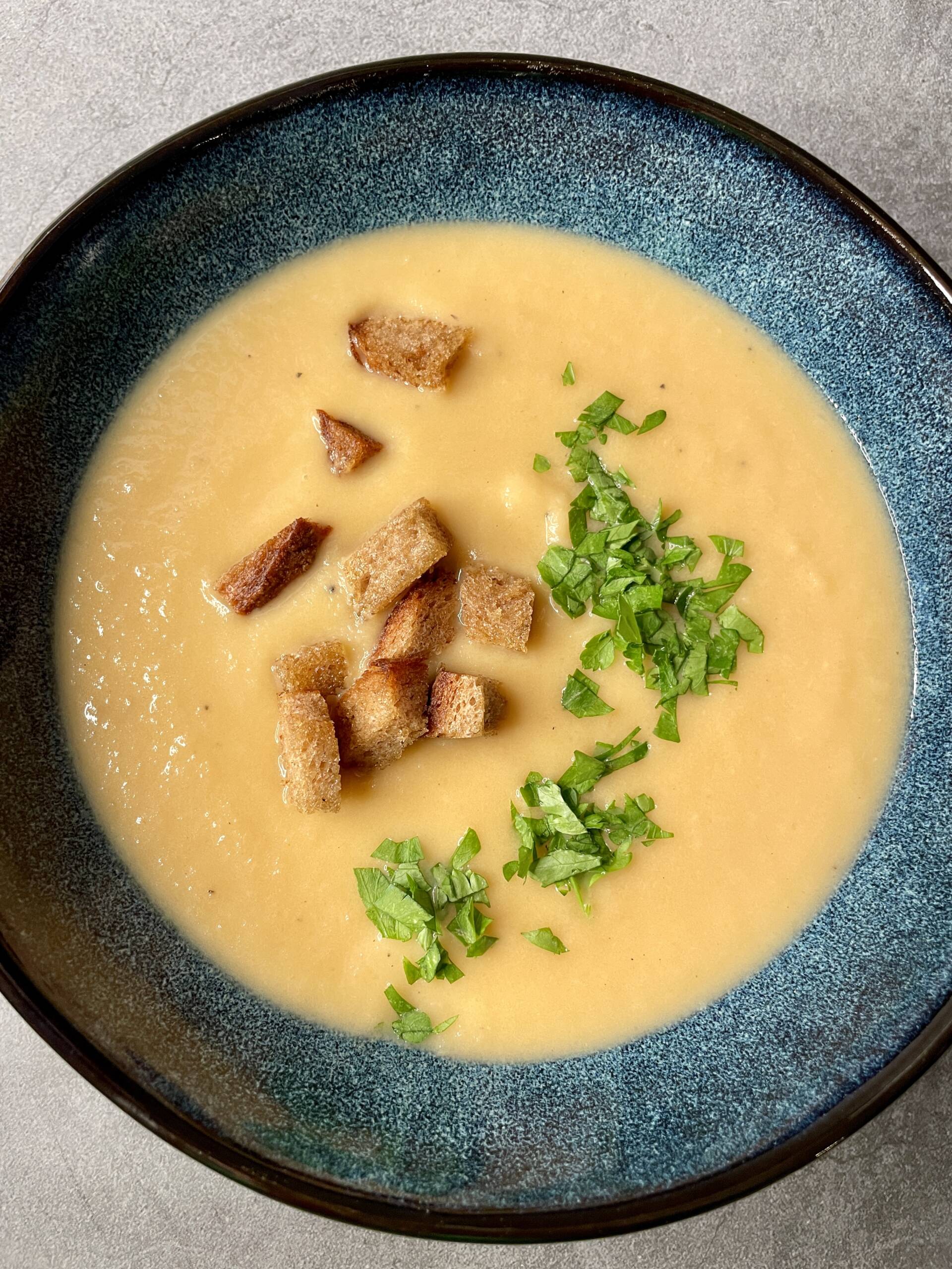 Petersilienwurzelsuppe